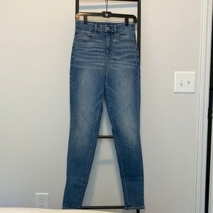 American Eagle Highest Waist Jegging